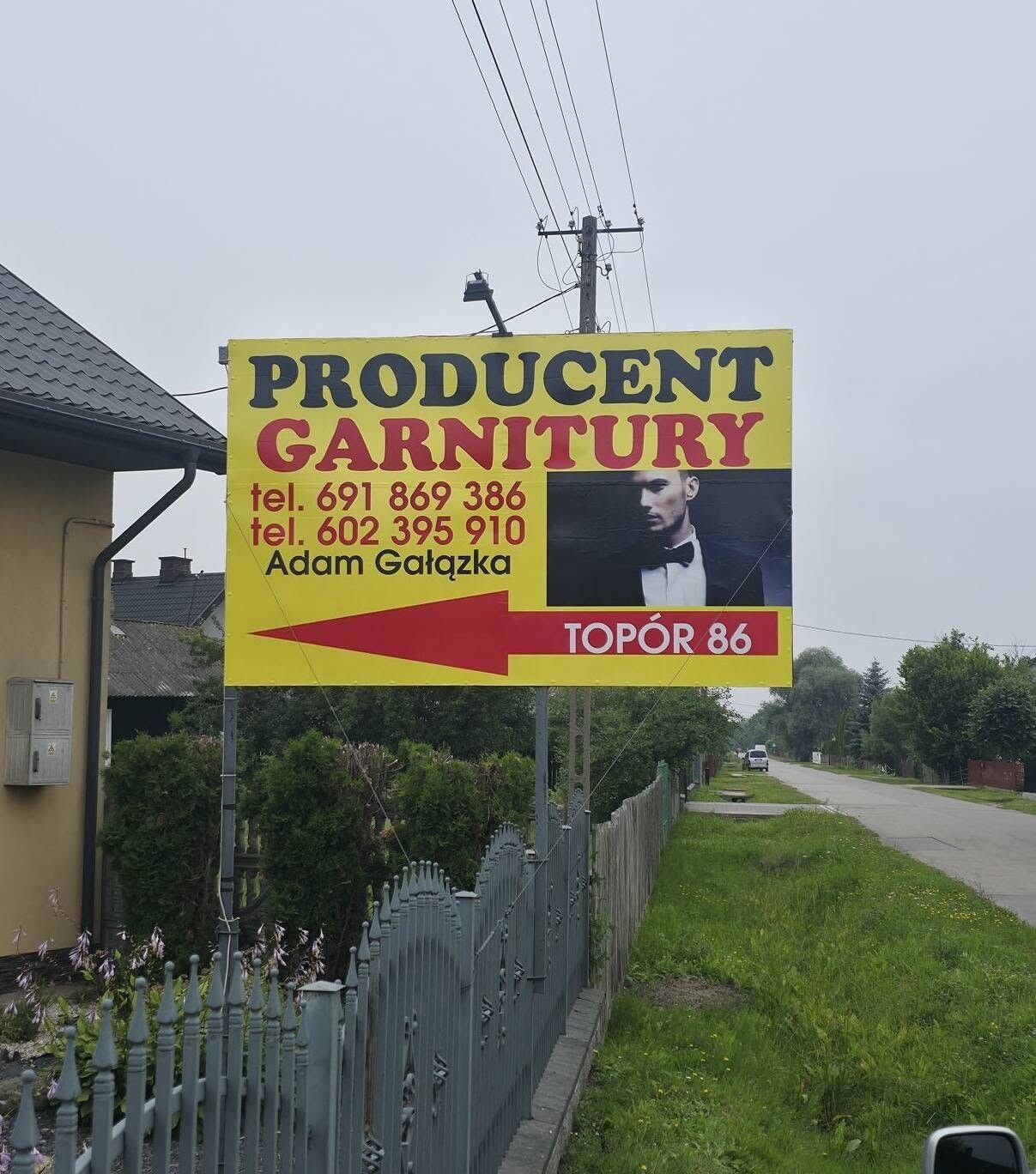 Tablica dojazdowa producenta garniturów