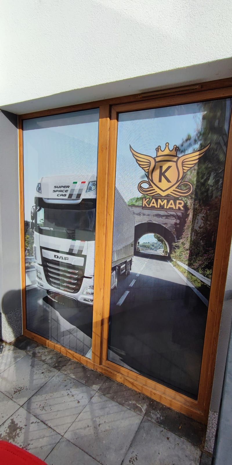 Oklejenie witryny – Kamar – zdjęcie 1 z 1