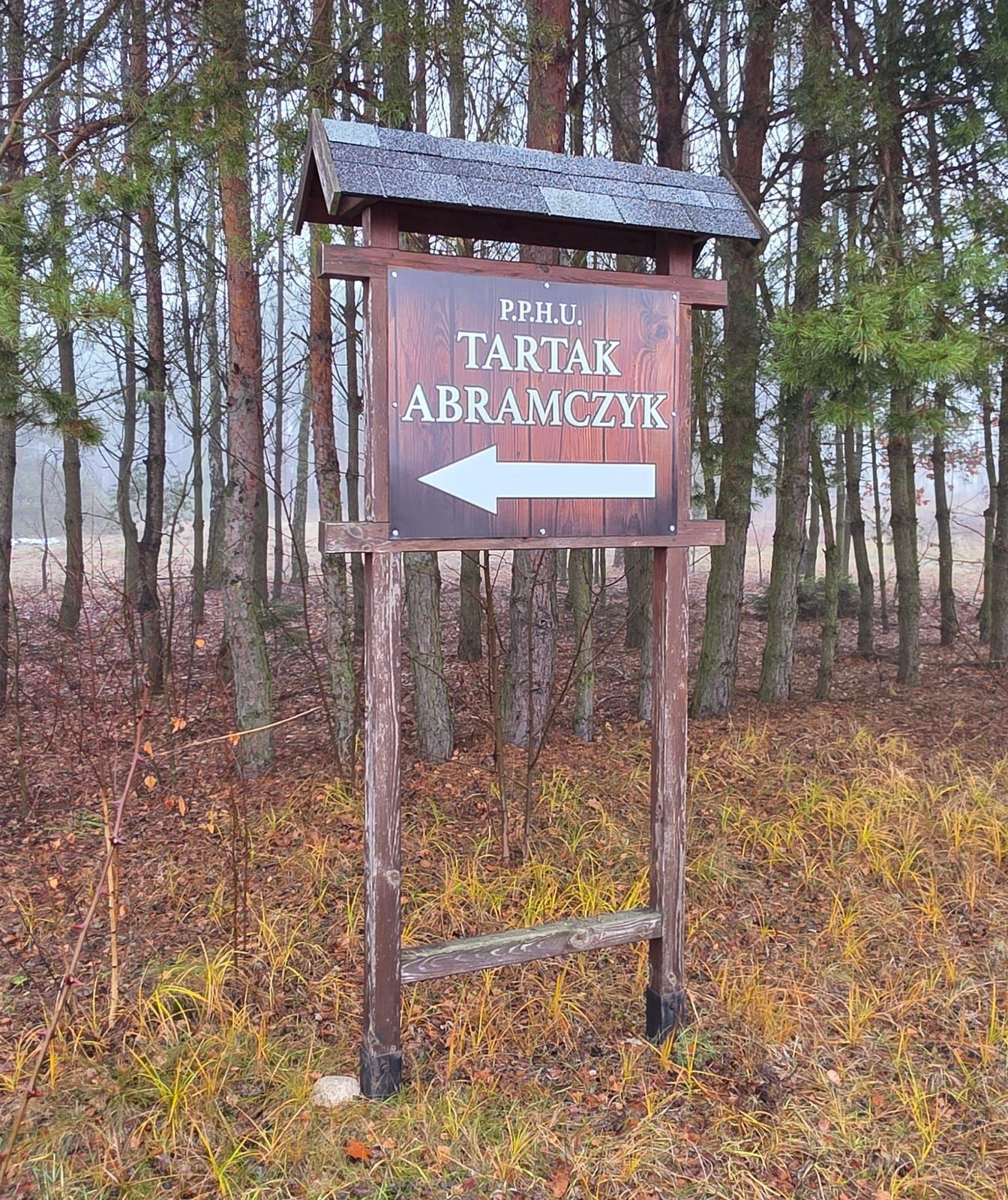 Tablica kierunkowa – Tartak Abramczyk