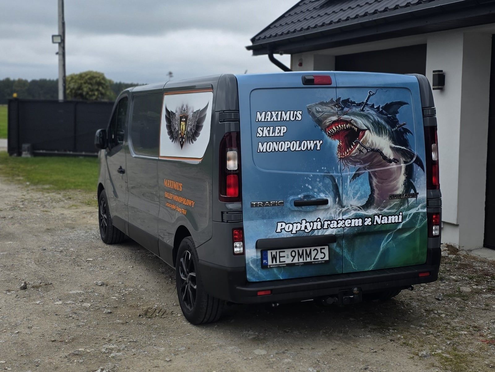 Renault Trafic – Maximus sklep monopolowy, Leszczydół-Stary – zdjęcie 1 z 2