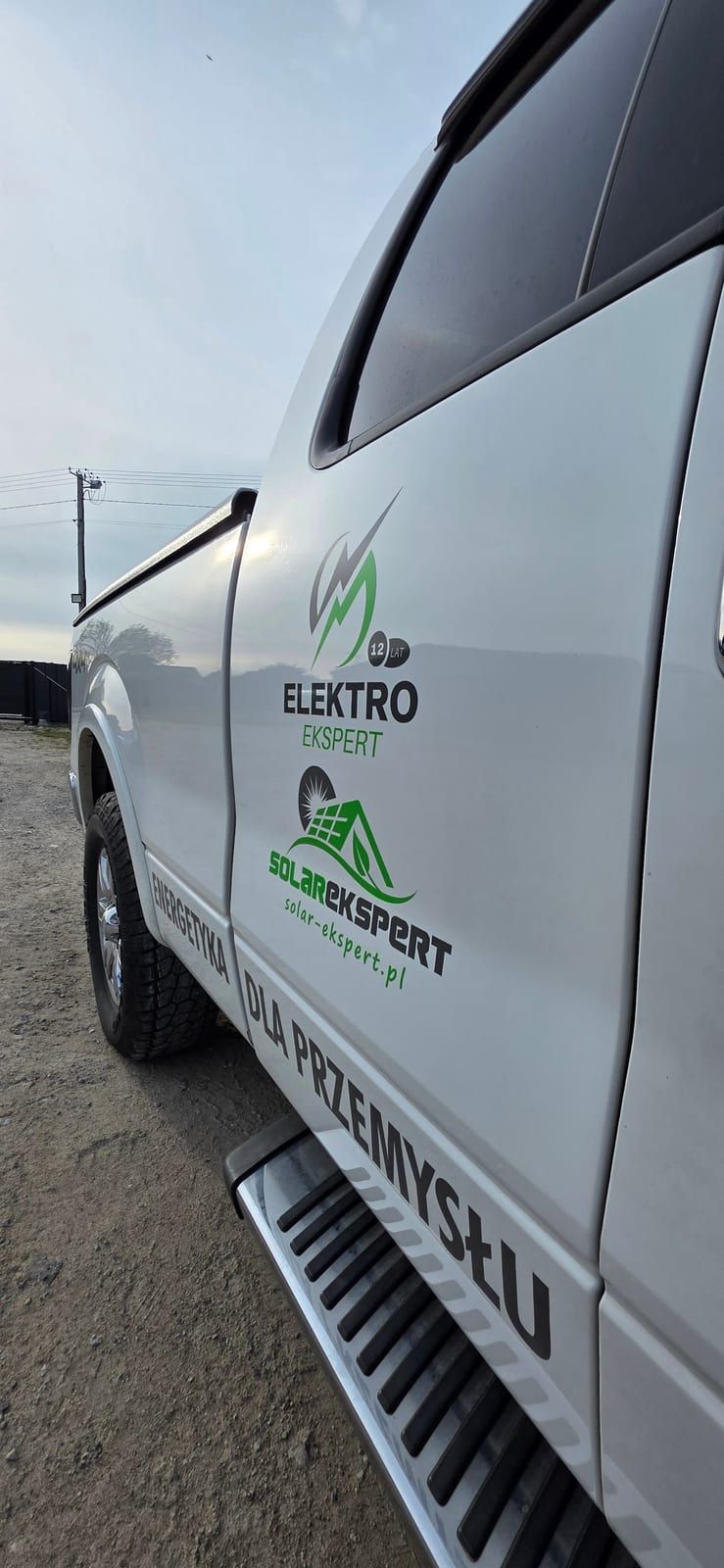 Oklejenie Forda F-150 – Elektro Ekspert – zdjęcie 1 z 2