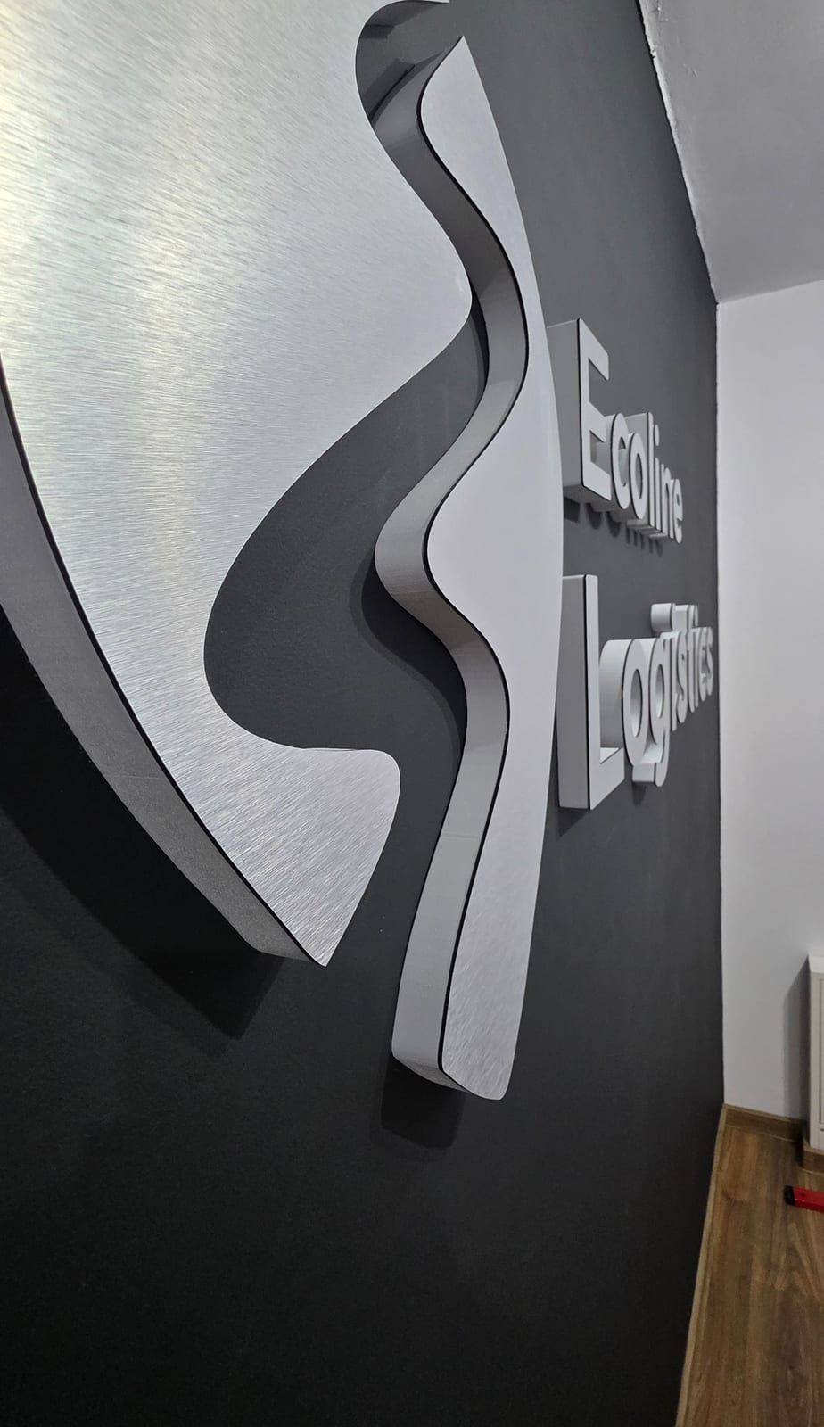 Logo 3D na ścianie – Ecoline Logistics