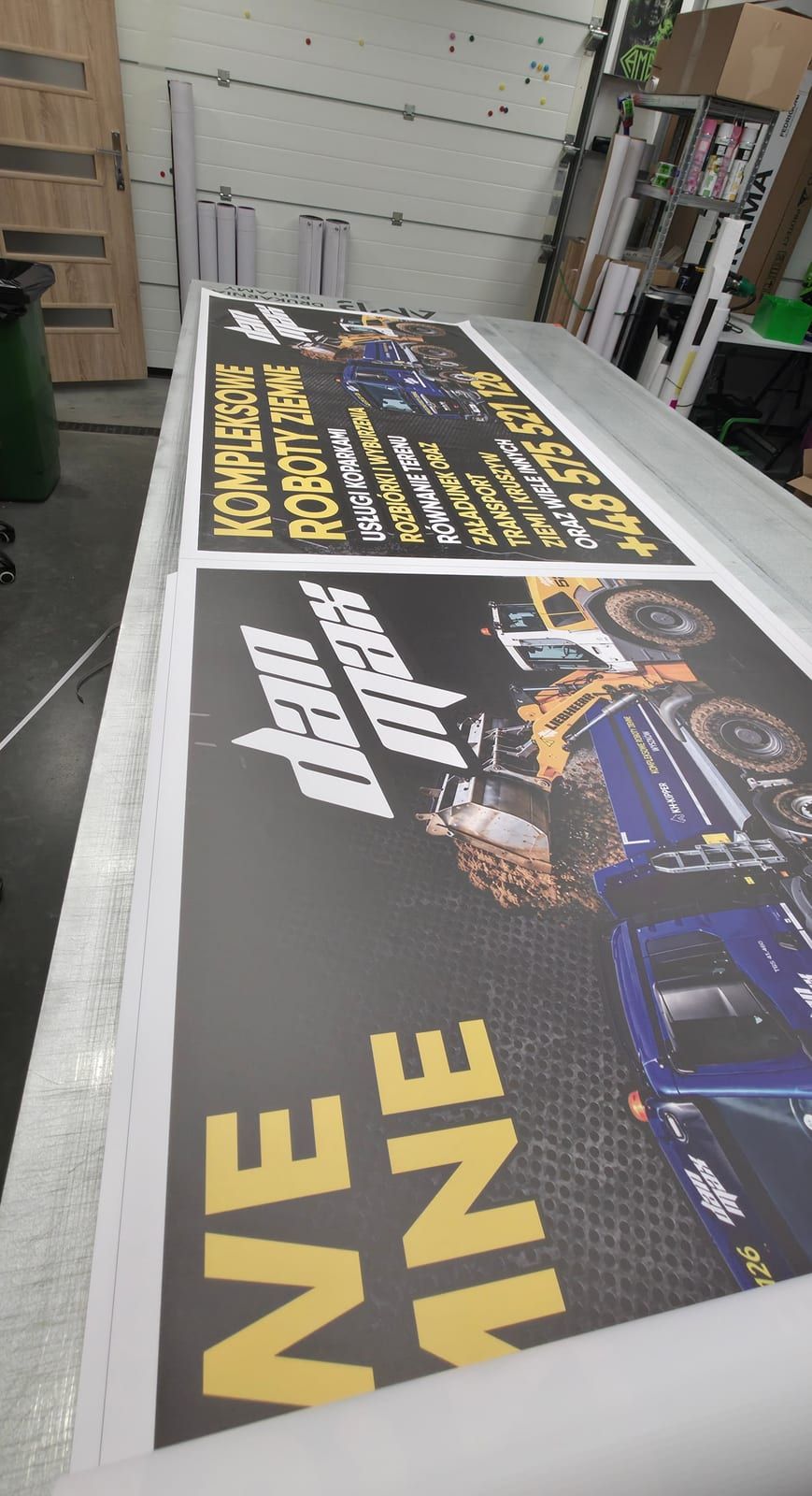 Baner – Dan Max – zdjęcie 1 z 1