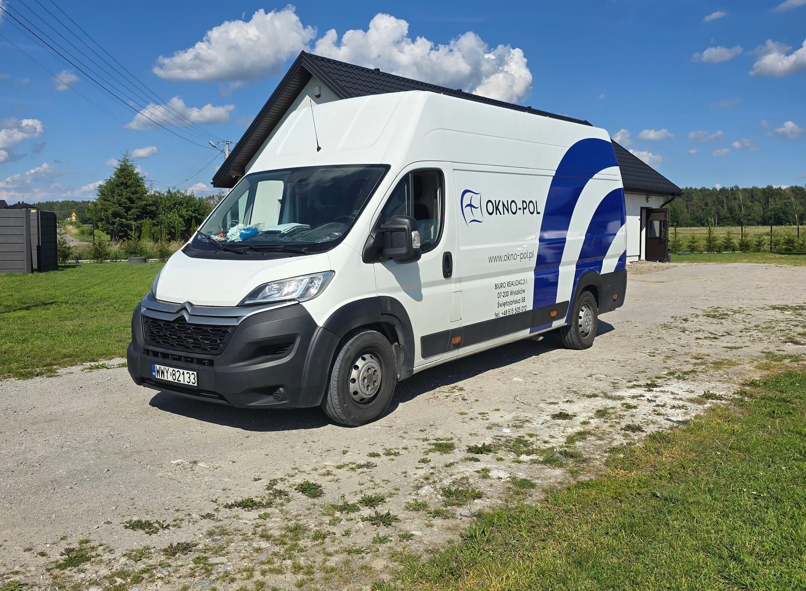 Oklejenie Citroëna Jumpera – Okno-Pol