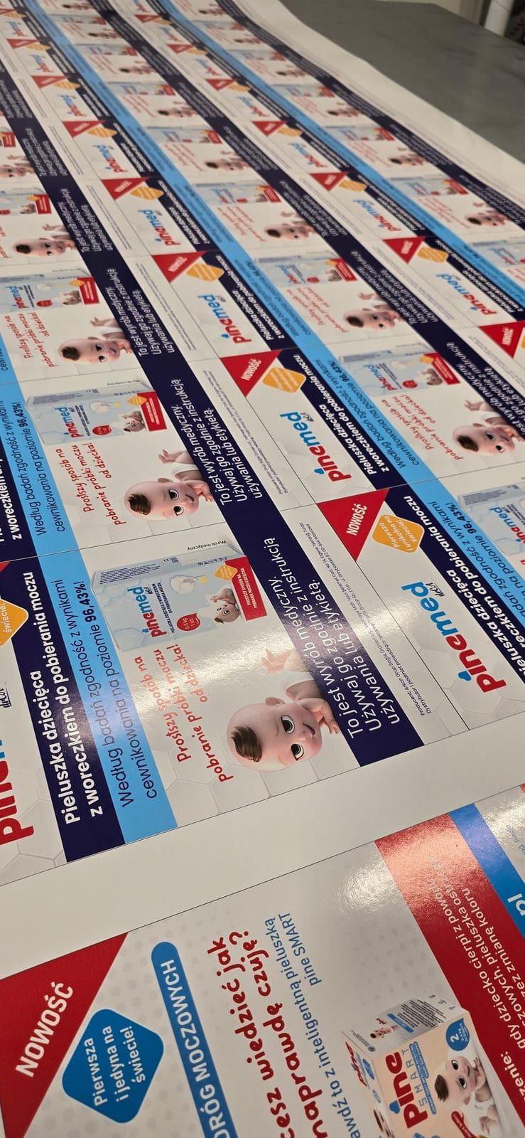Naklejki, ulotki i plakaty – zdjęcie 1 z 9