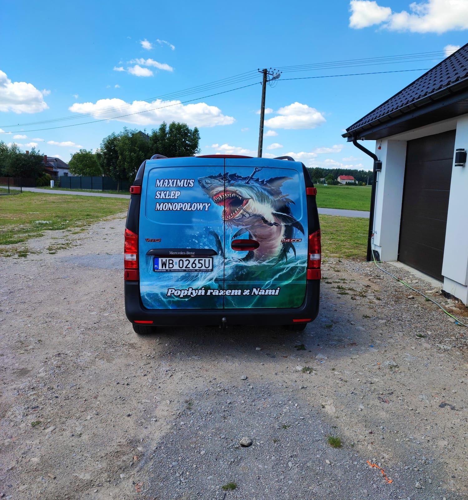 Oklejenie Mercedesa Vito – Maximus sklep monopolowy