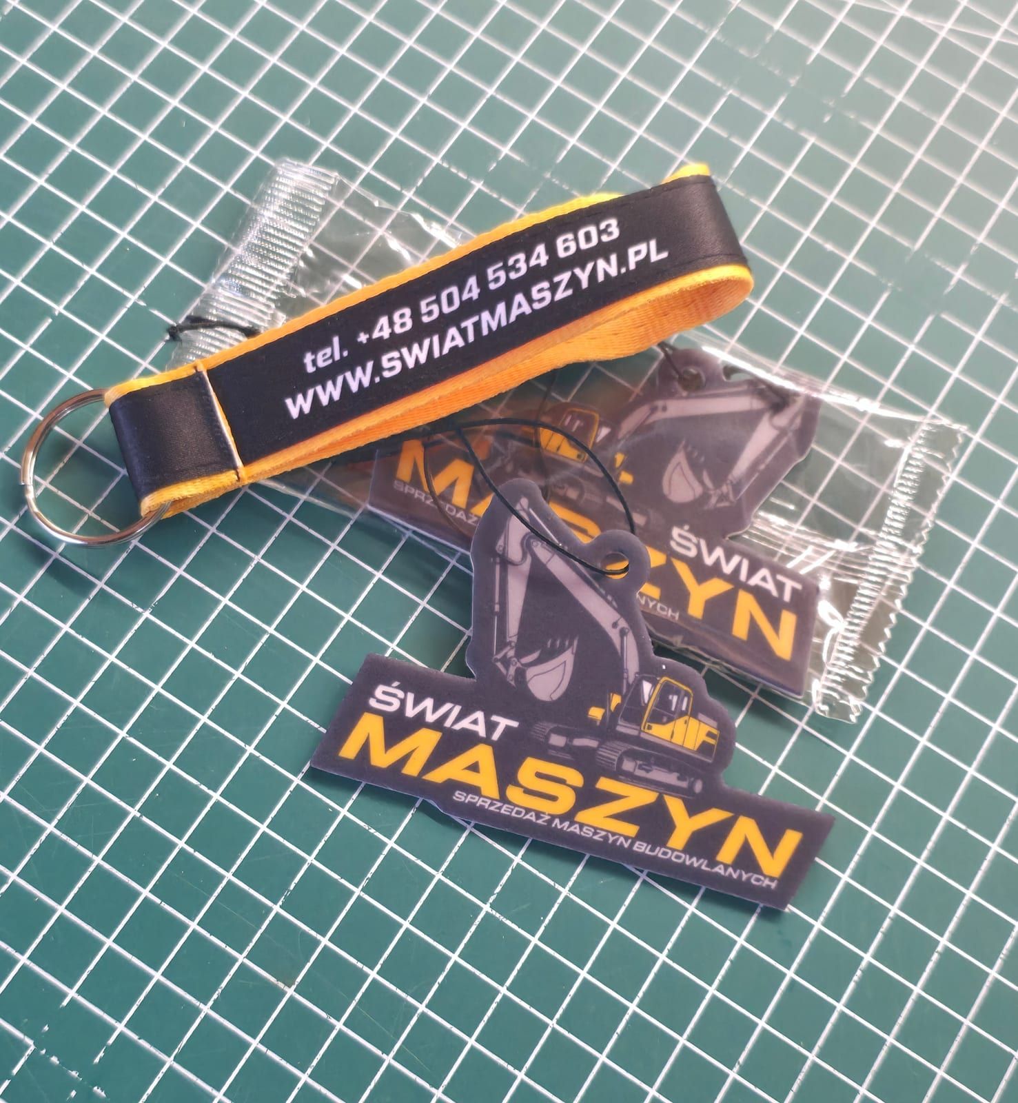 Breloki i smycze – Świat Maszyn – zdjęcie 2 z 2