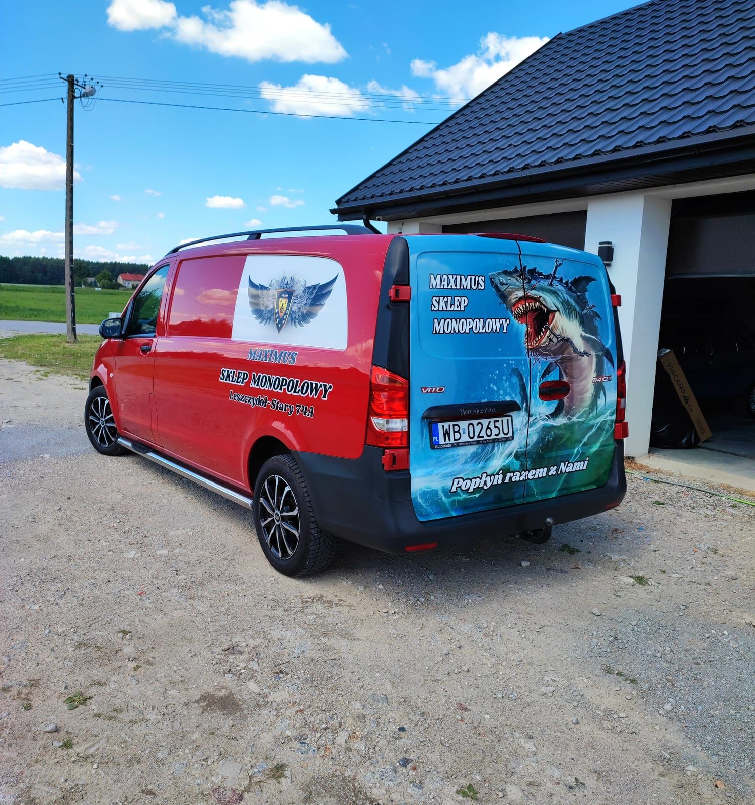 Oklejenie Mercedesa Vito – Maximus sklep monopolowy – zdjęcie 2 z 2