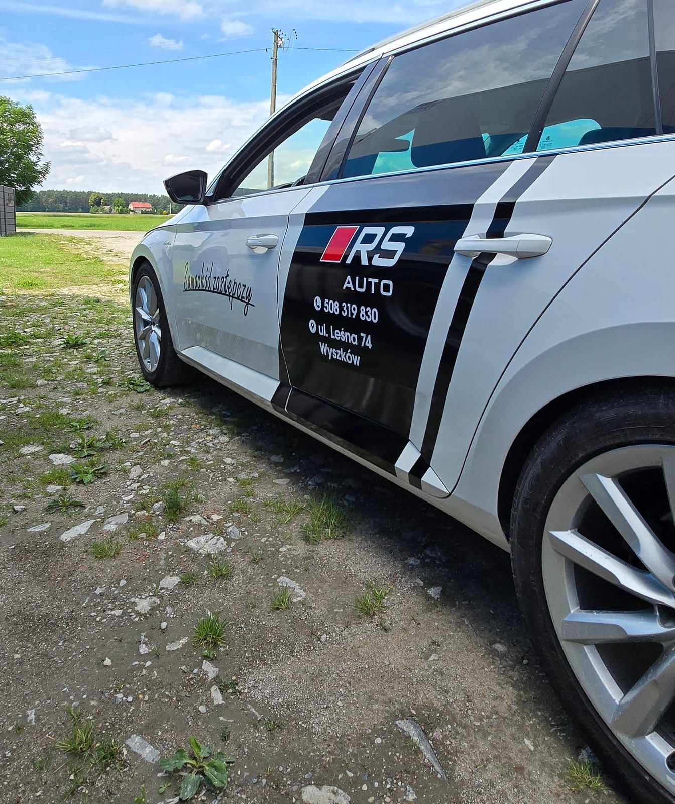 Oklejenie Skody Superb – RS Auto – zdjęcie 2 z 2