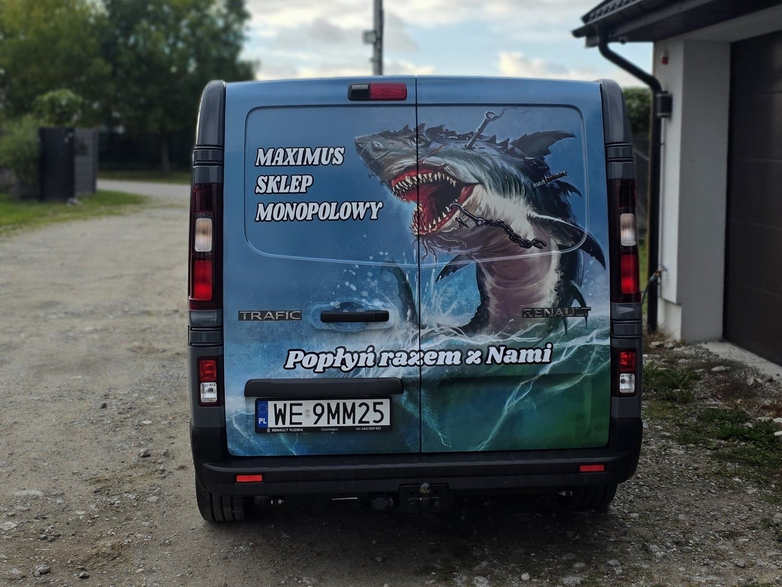 Renault Trafic – Maximus sklep monopolowy, Leszczydół-Stary – zdjęcie 2 z 2