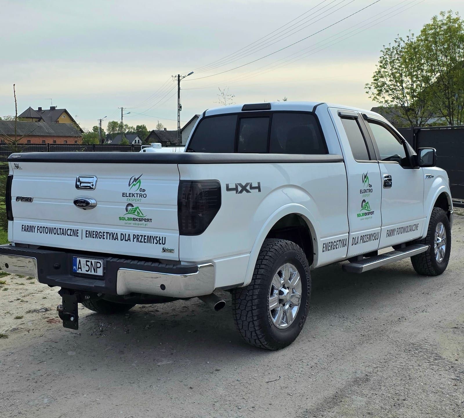 Oklejenie Forda F-150 – Elektro Ekspert – zdjęcie 2 z 2