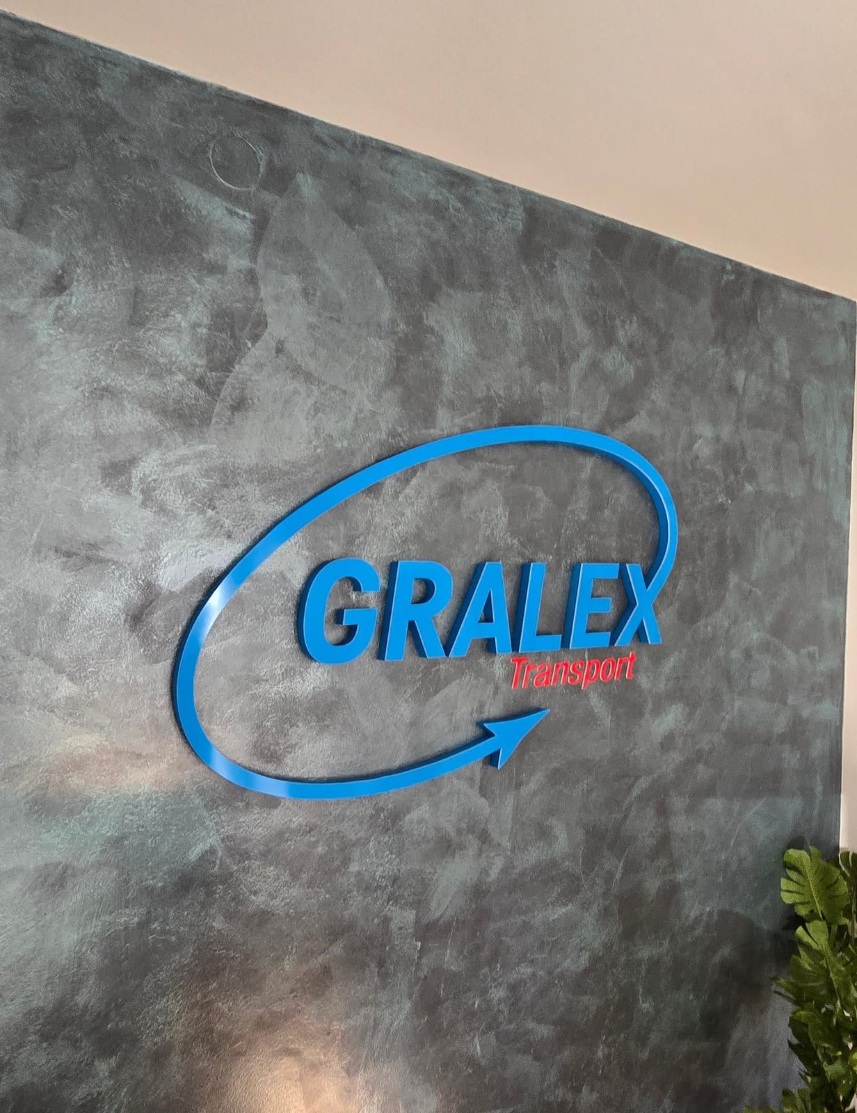 Logo 3D na ścianie – Gralex – zdjęcie 3 z 3