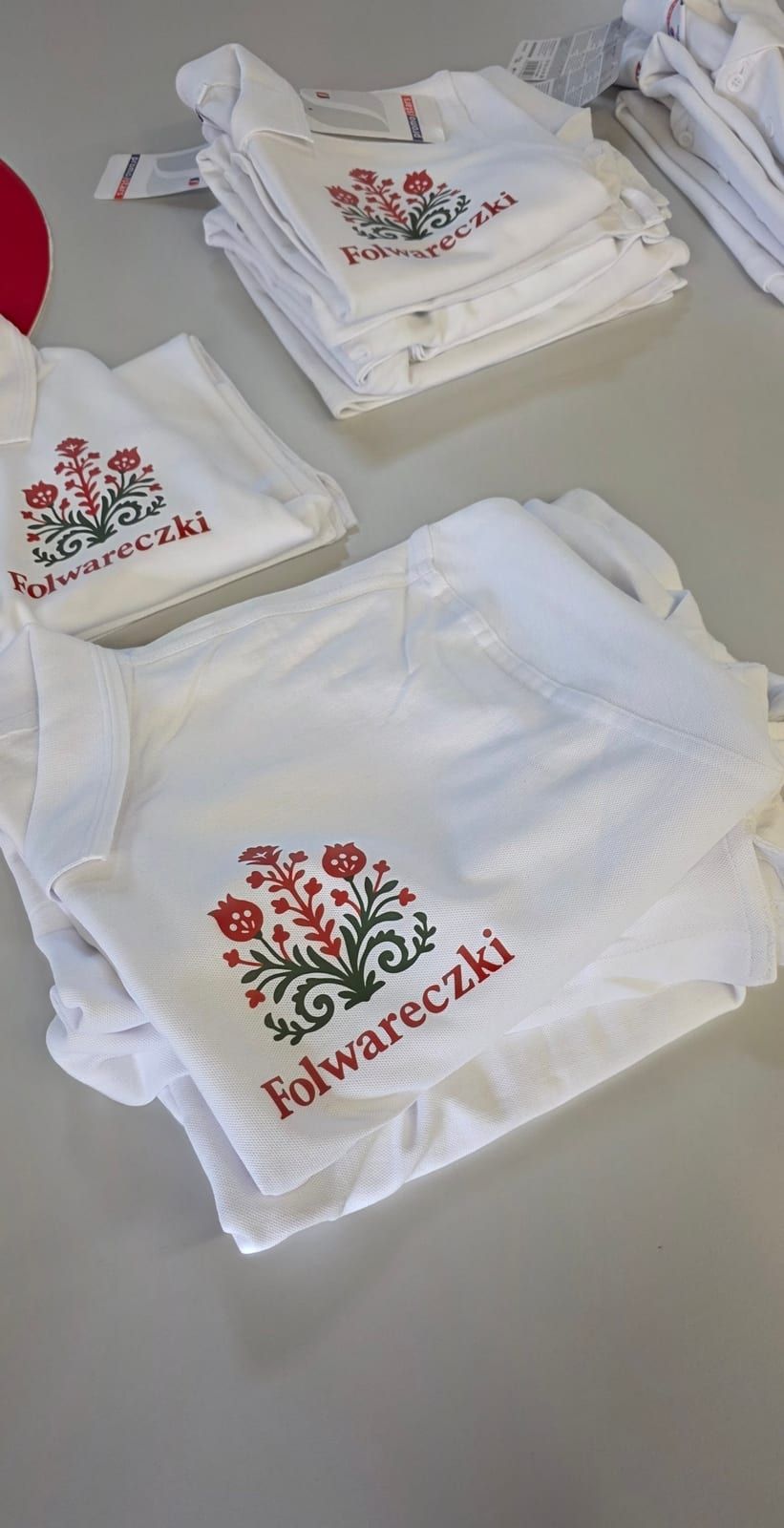 Koszulki polo i naklejki – Folwareczki – zdjęcie 4 z 4